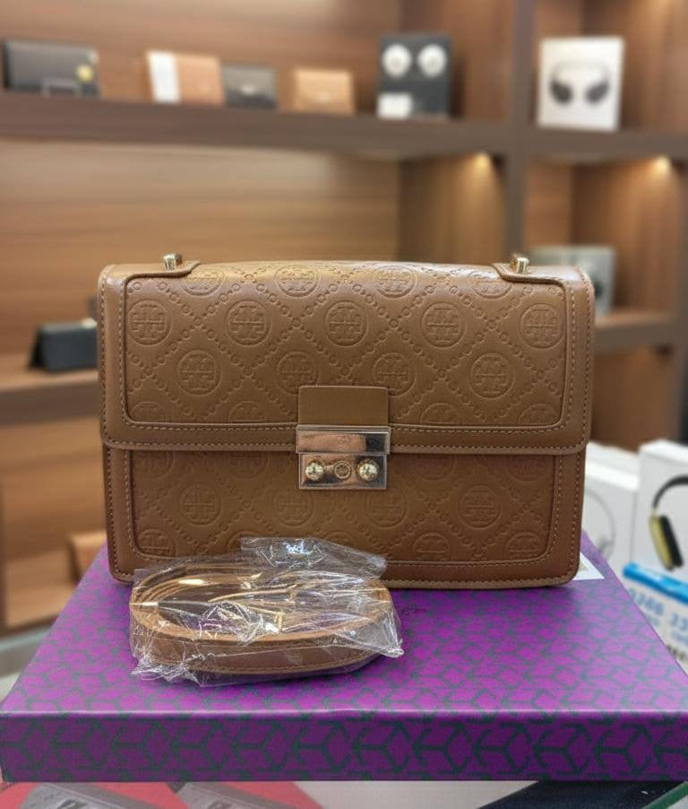 Tory Burch
Good quality 
with box 
🎁🎁🎁
100 dhs🇦🇪
Zain259
♥️♥️♥️