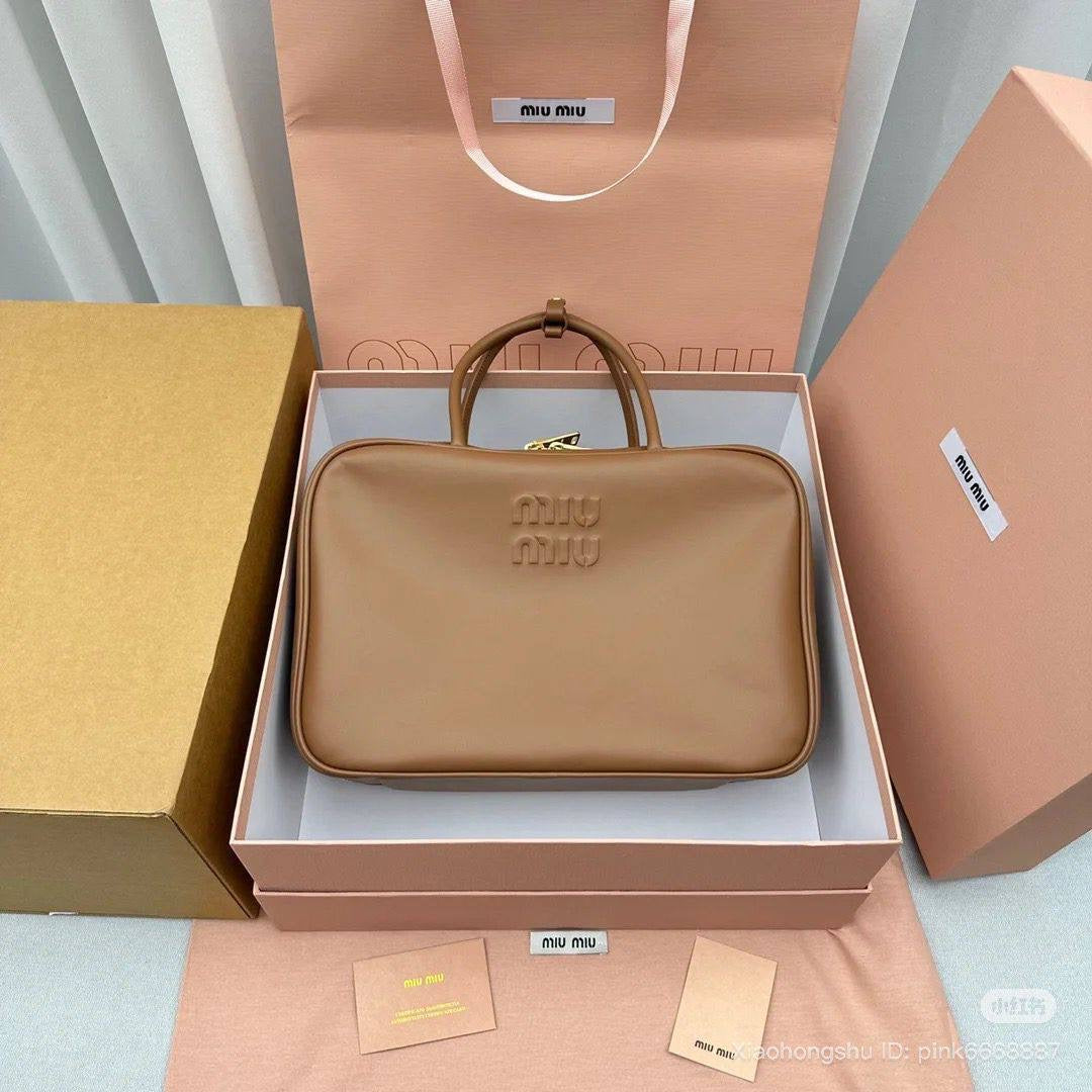Super Master ++++++
Top Quality 
High Price Bags 
For Price 👇 WTSP Text Zain 0568585901
Zain255
♥️♥️♥️