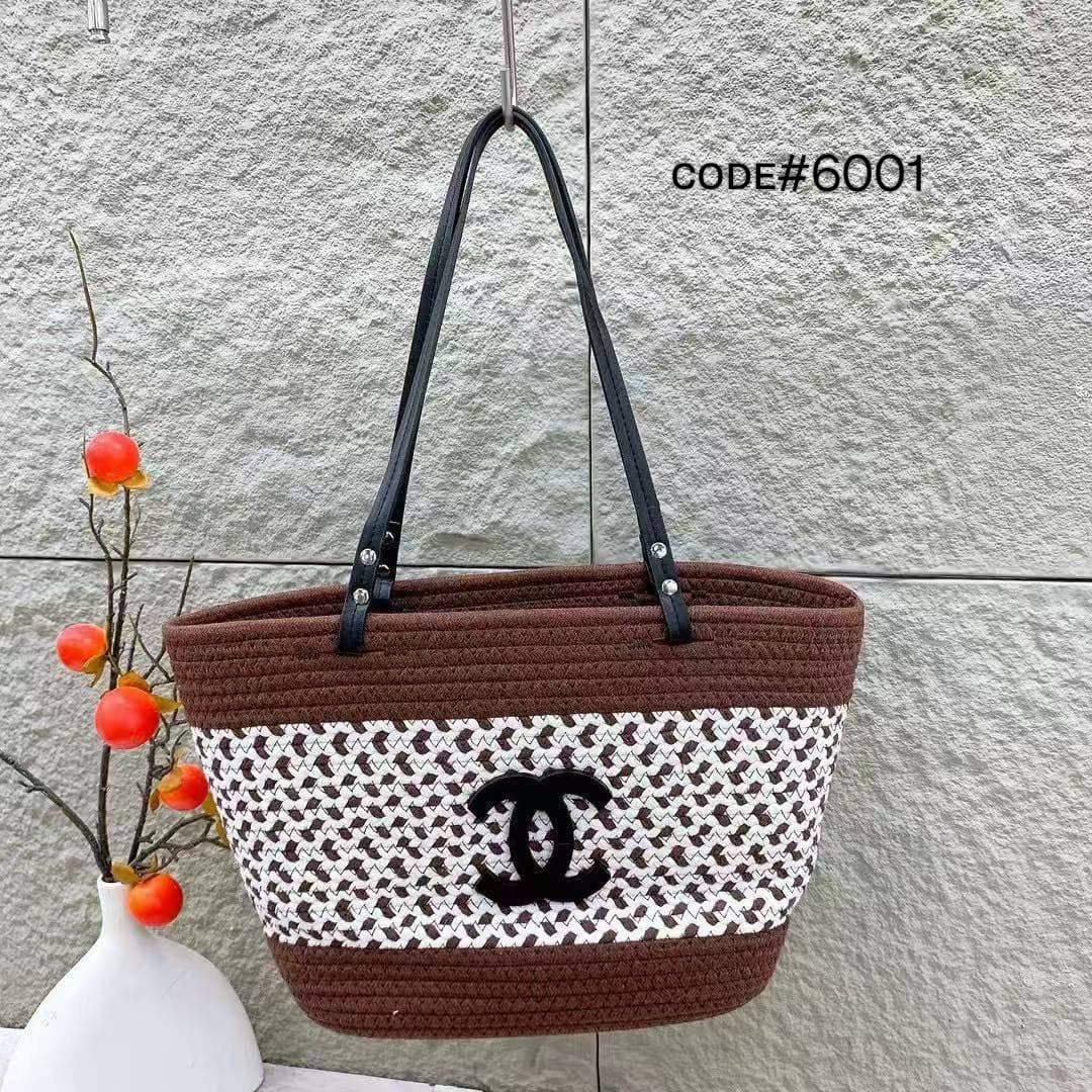 Chanel
BEACH BAG
size : 39 cm
50 dhs🇦🇪
Zain31
♥️♥️♥️