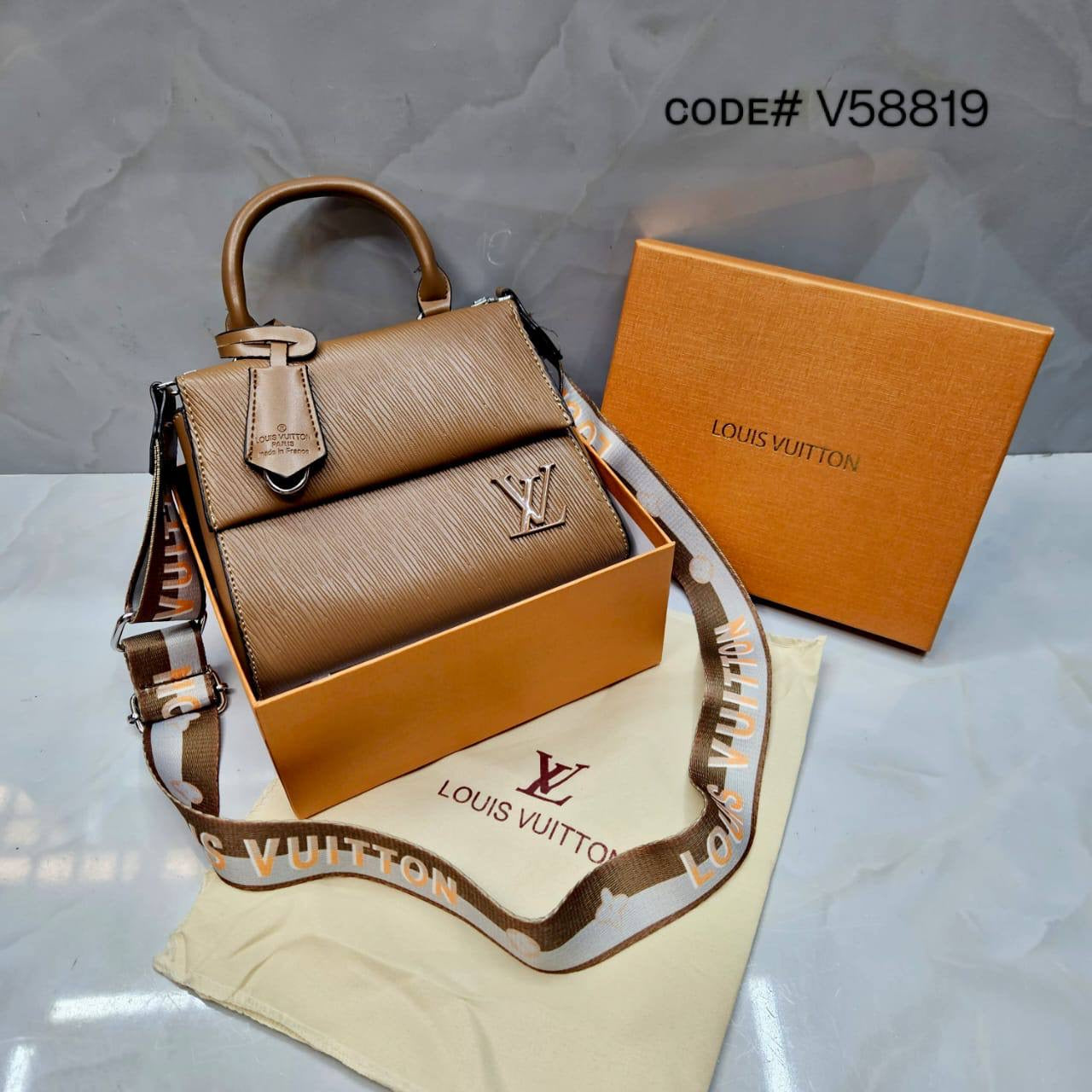 LV
ᴄʟᴜɴʏ ᴍɪɴɪ ʙᴀɢ
ᴇᴘɪ ʟᴇᴀᴛʜᴇʀ ᴛʏᴘᴇ
sɪᴢᴇ : 20 cm
ᴡɪᴛʜ BOX
🎁🎁🎁
75 dhs🇦🇪
Zain31
♥️♥️♥️