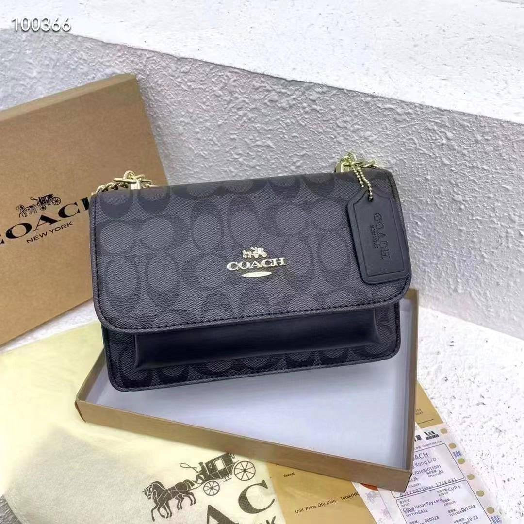 🎉 Offer 🎊 Coach 
Size : 24 * 16 cm
70 dhs🇦🇪
with box🎁
Zain115
♥️♥️♥️