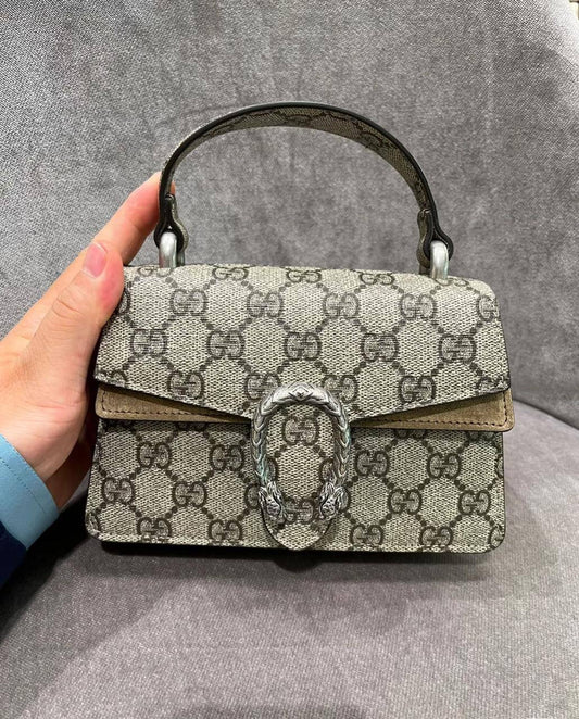 Gucci Dionysus
Size : 20 * 15.5 cm
95 dhs🇦🇪
with box
🎁🎁🎁
Zain115
♥️♥️♥️