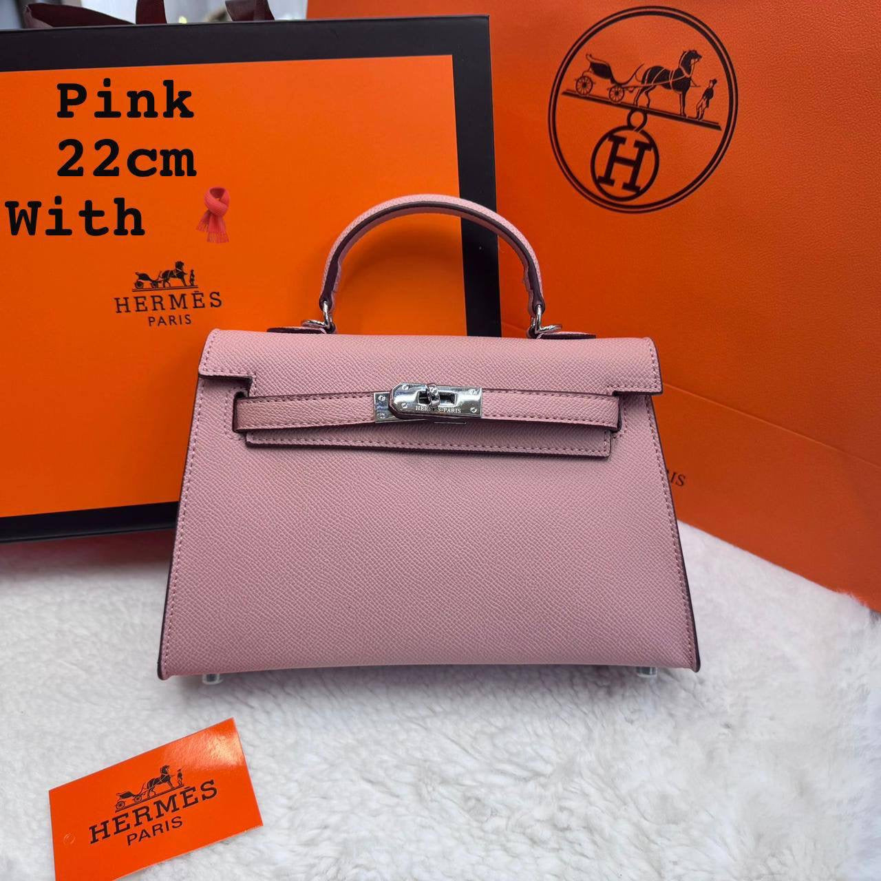 Hermes ᴋᴇʟʟʏ ʙᴀɢ  
silver hardware
 ᴡɪᴛʜ ʙᴏx
🎁🎁🎁
With 🧣 
ʟᴇᴀᴛʜᴇʀ 
sɪᴢᴇ:22ᴄᴍ 
90 dhs🇦🇪
Zain56
♥️♥️♥️
