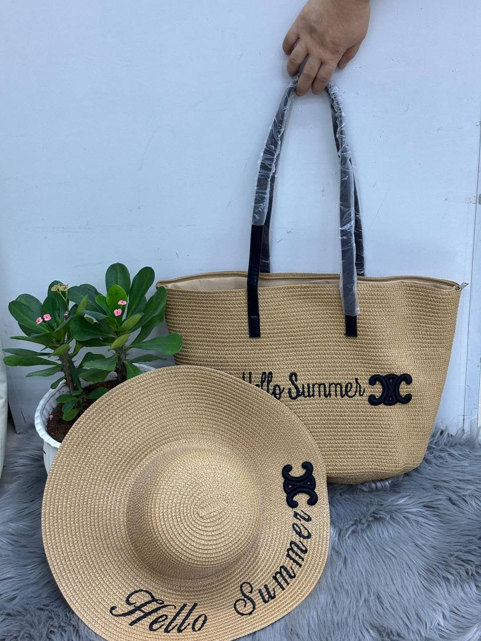 Celine
SIZE……….  45 CM🌷
90 dhs🇦🇪
Zain244
♥️♥️♥️