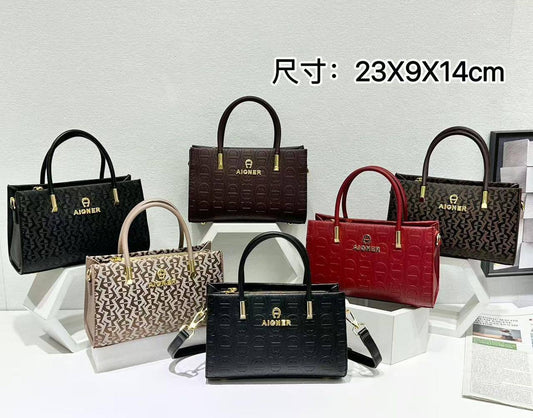 Aigner  
95 dhs🇦🇪 
with box 
🎁🎁🎁
Zain253
♥️♥️♥️