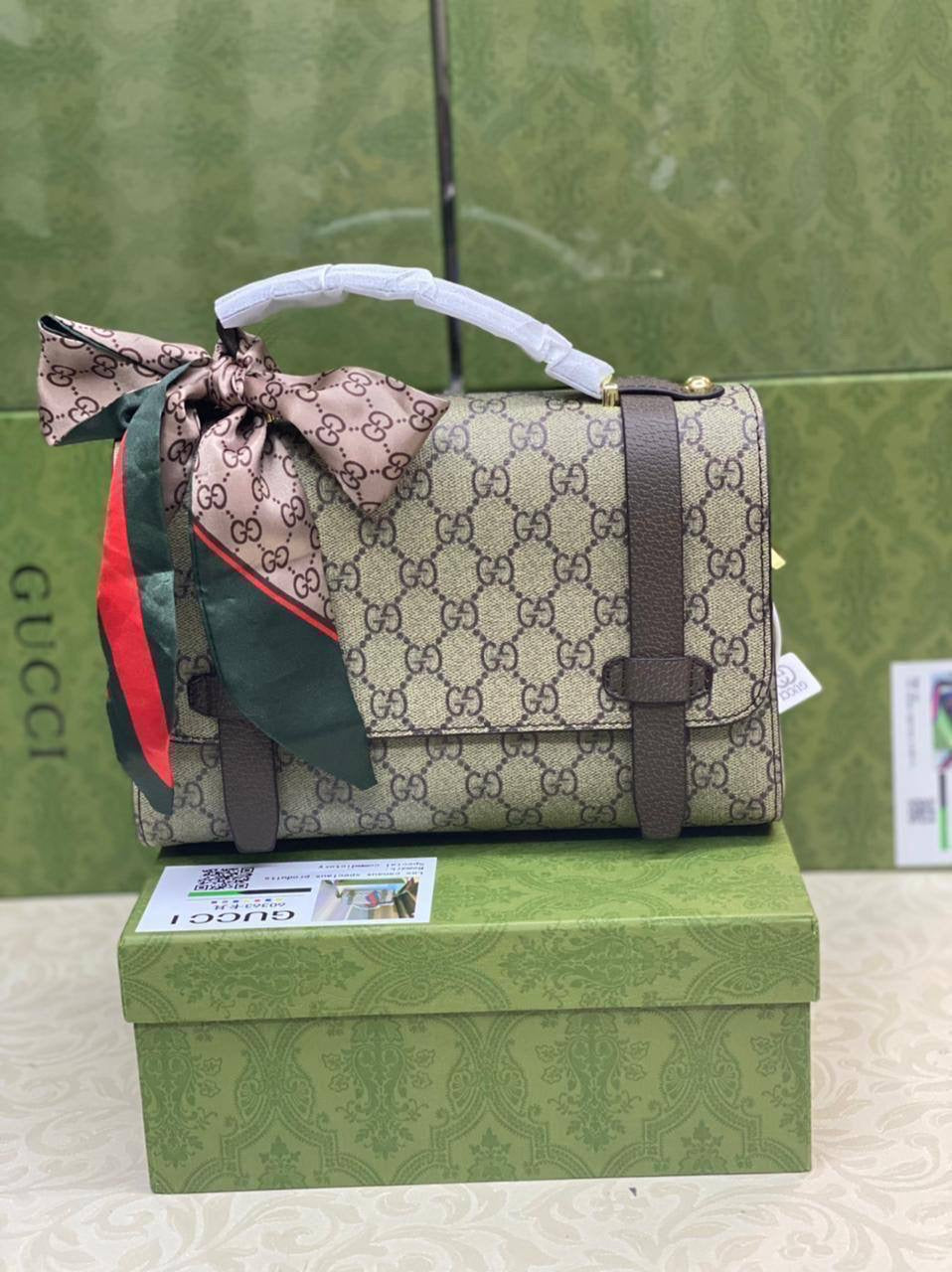 Gucci - LV
130 dhs🇦🇪
with box
🎁🎁🎁
very good quality
Zain143
♥️♥️♥️