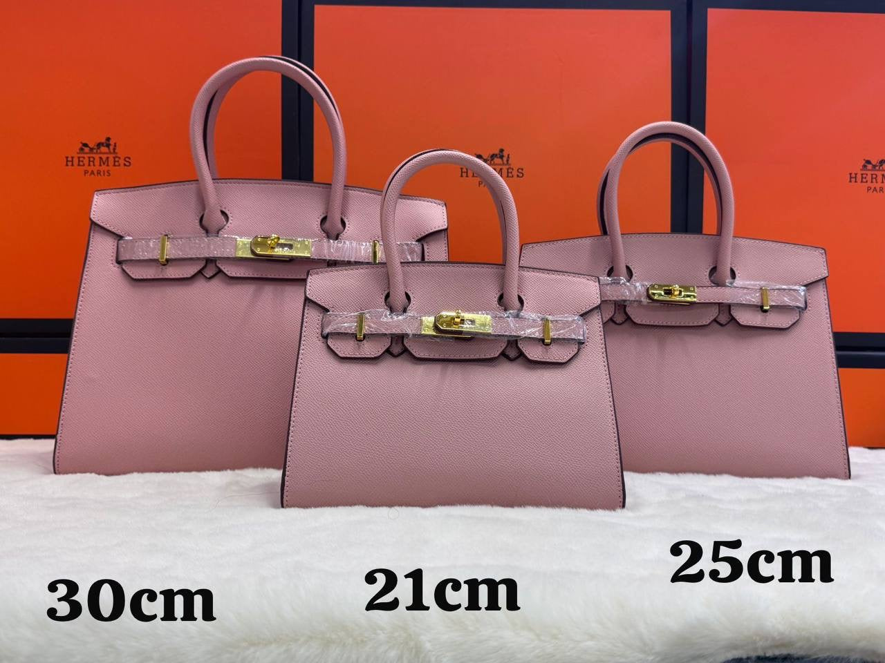 Hermes ʙᴇʀᴋɪɴs 
ʟᴇᴀᴛʜᴇʀ ᴍᴀᴛᴇʀɪᴀʟ
sɪᴢᴇ:ᴄʜᴇᴄᴋ!!!
      30ᴄᴍ 110 dhs🇦🇪
      25ᴄᴍ 110 dhs🇦🇪
      21ᴄᴍ  105 dhs🇦🇪
Zain56
♥️♥️♥️