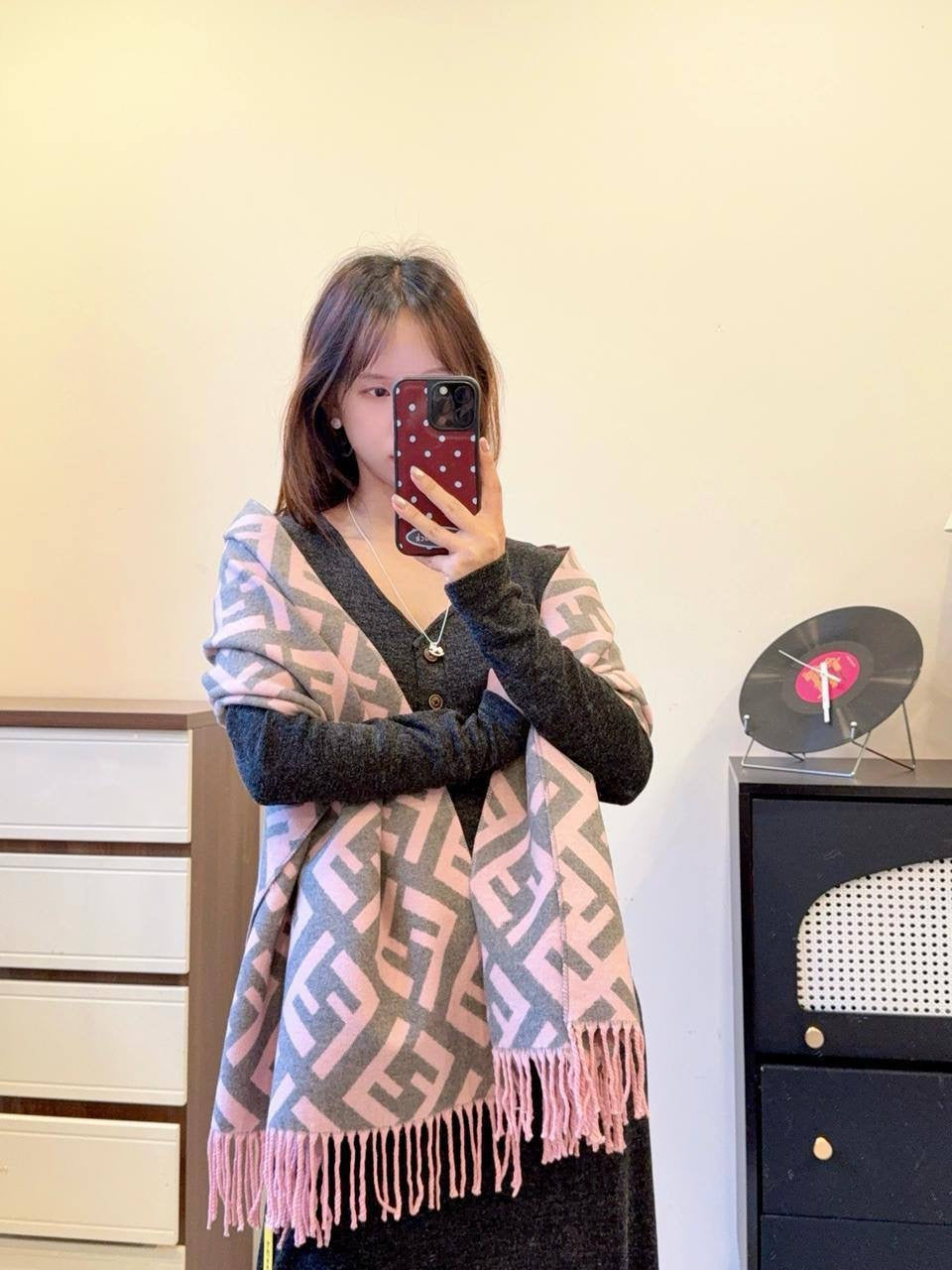 Scarf
180*68cm
45 dhs🇦🇪
Zain17
♥️♥️♥️