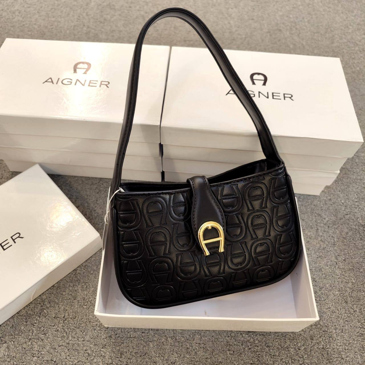 Aigner
90 dhs🇦🇪
with box
🎁🎁🎁
size 20cm
Zain26
♥️♥️♥️