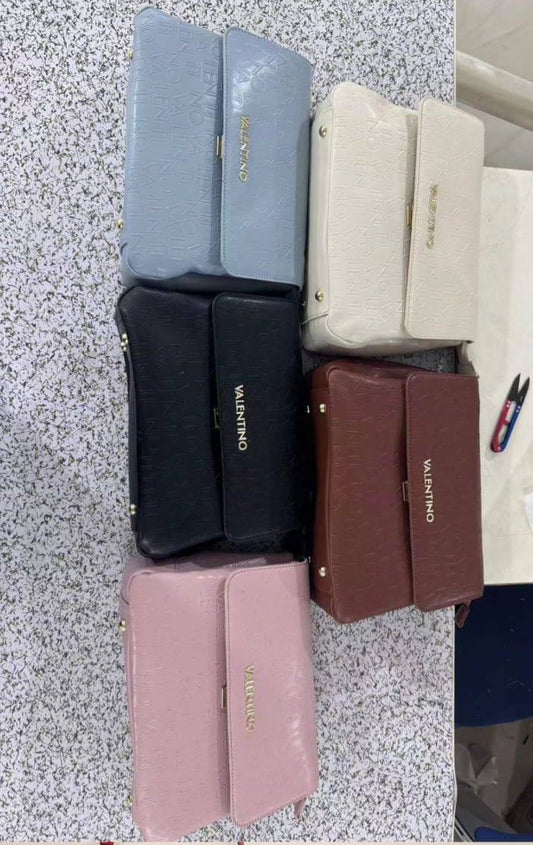 Valentino
with box
🎁🎁🎁
good quality
120 dhs🇦🇪
Zain07
♥️♥️♥️