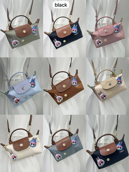 Labubu+LongChamp 
Size:20 * 10 * 5 cm
55 dhs🇦🇪
Zain115
♥️♥️♥️