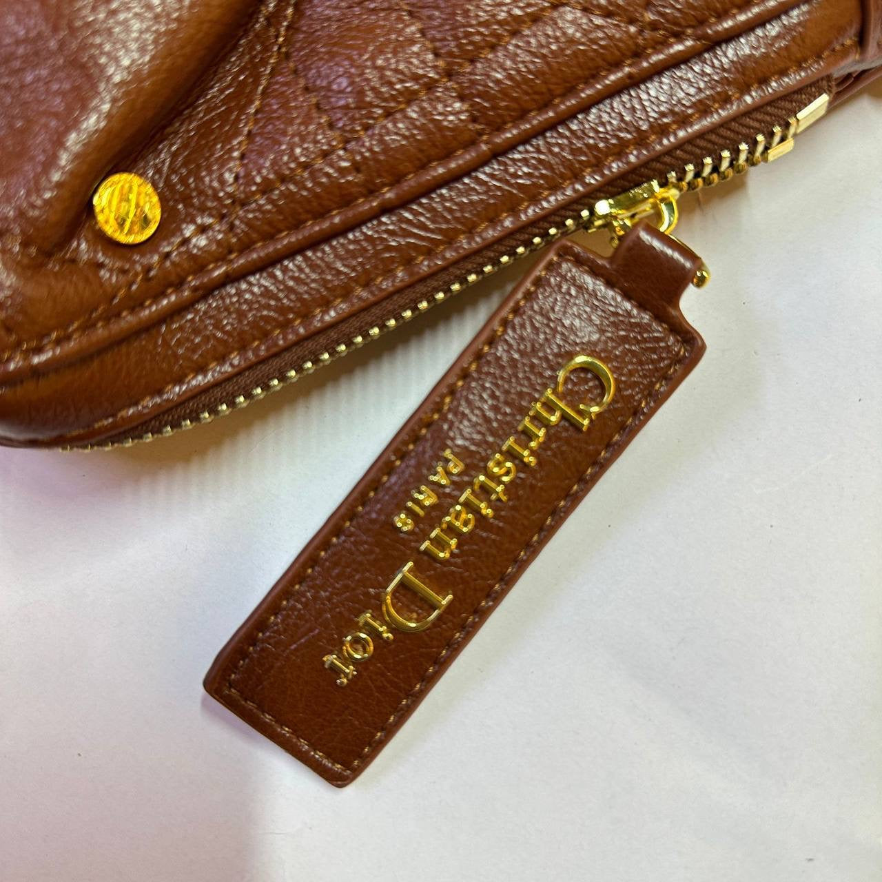 DIOR 
NEW DESIGN GOOD QUALITY 
120 dhs🇦🇪
Zain39
♥️♥️♥️