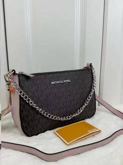 MK
90 dhs🇦🇪
with box
🎁🎁🎁
Zain114
♥️♥️♥️