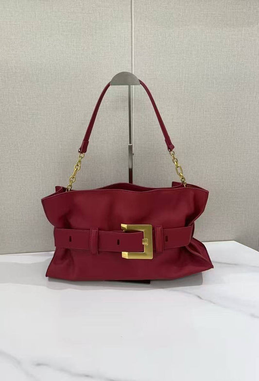 Balmain 
130 dhs🇦🇪
Size 42cm
Zain96
♥️♥️♥️
