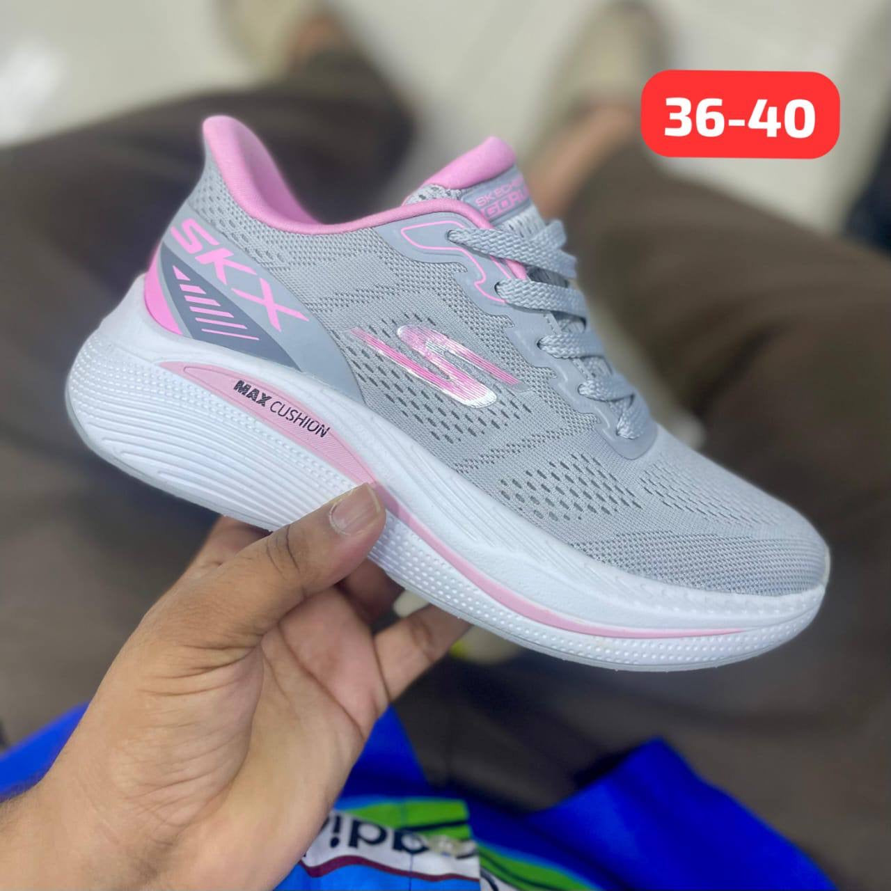 Skechers
Size 36 to 40
100 dhs🇦🇪
Zain27
♥️♥️♥️
