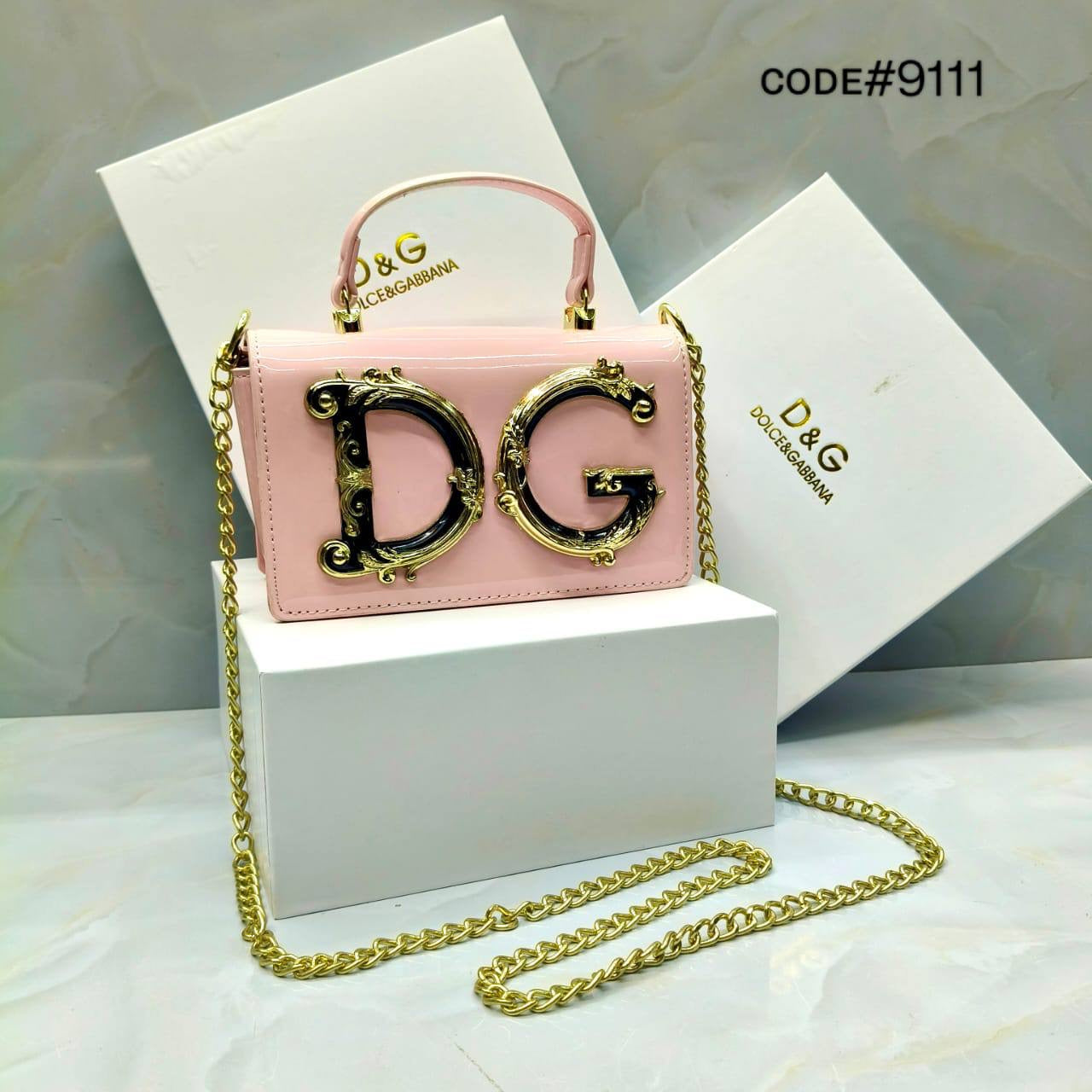 D&G
ᴛᴏᴘ ʜᴀɴᴅ ʙᴀɢ
ᴡɪᴛʜ ʟᴏɴɢ ᴄʜᴀɪɴ sʟɪɴɢ
ɢᴏʟᴅ ʜᴀʀᴅᴡᴀʀᴇ
ɢʟᴏssʏ ᴍᴀᴛᴇʀɪᴀʟ
sɪᴢᴇ : 18 cm
ᴡɪᴛʜ BOX
🎁🎁🎁
75 dhs🇦🇪
Zain31
♥️♥️♥️