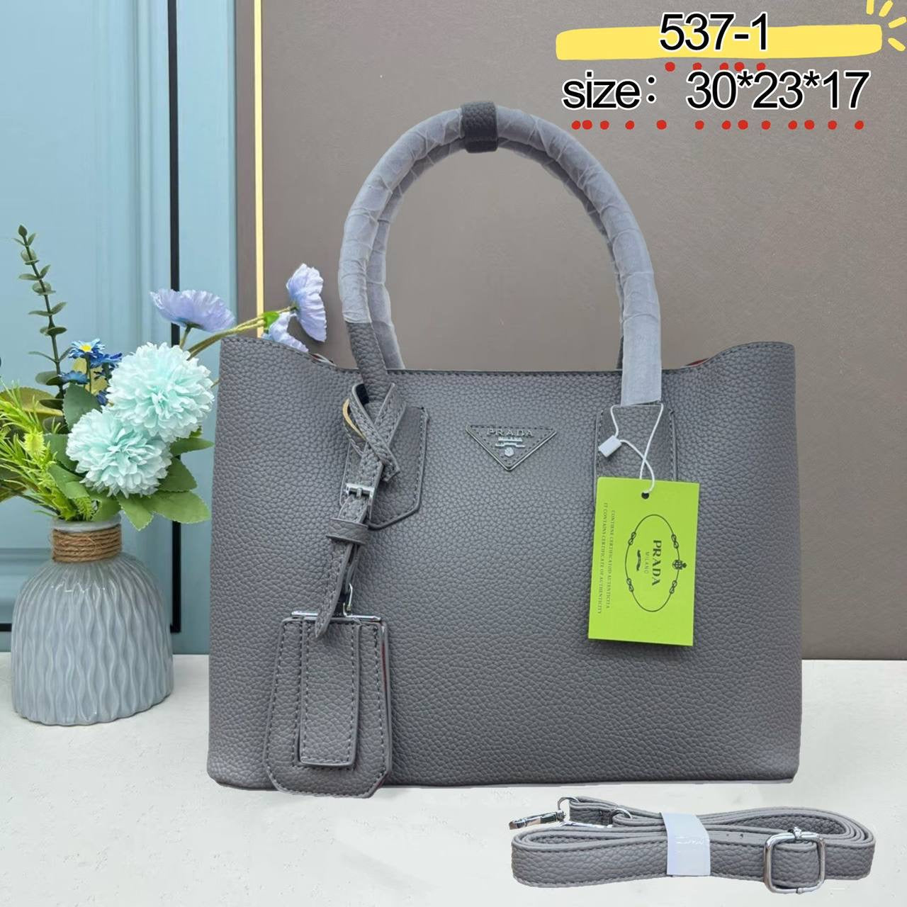 Burberry - Prada
95 dhs🇦🇪
Zain38
♥️♥️♥️