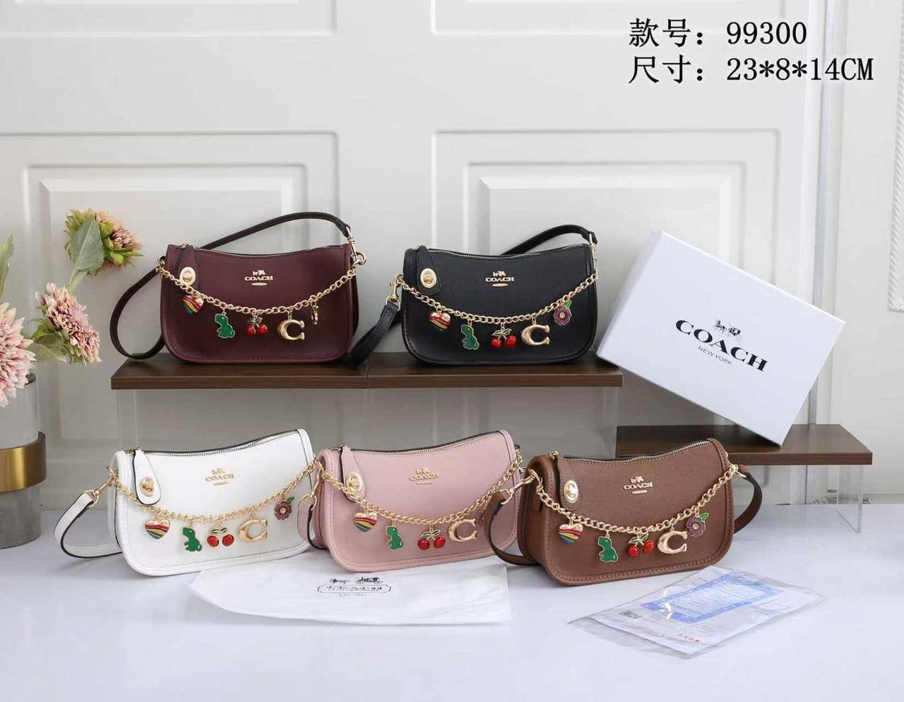 COACH
23*8*14cm
90 dhs
with BOX
🎁🎁🎁
Zain254
♥️♥️♥️