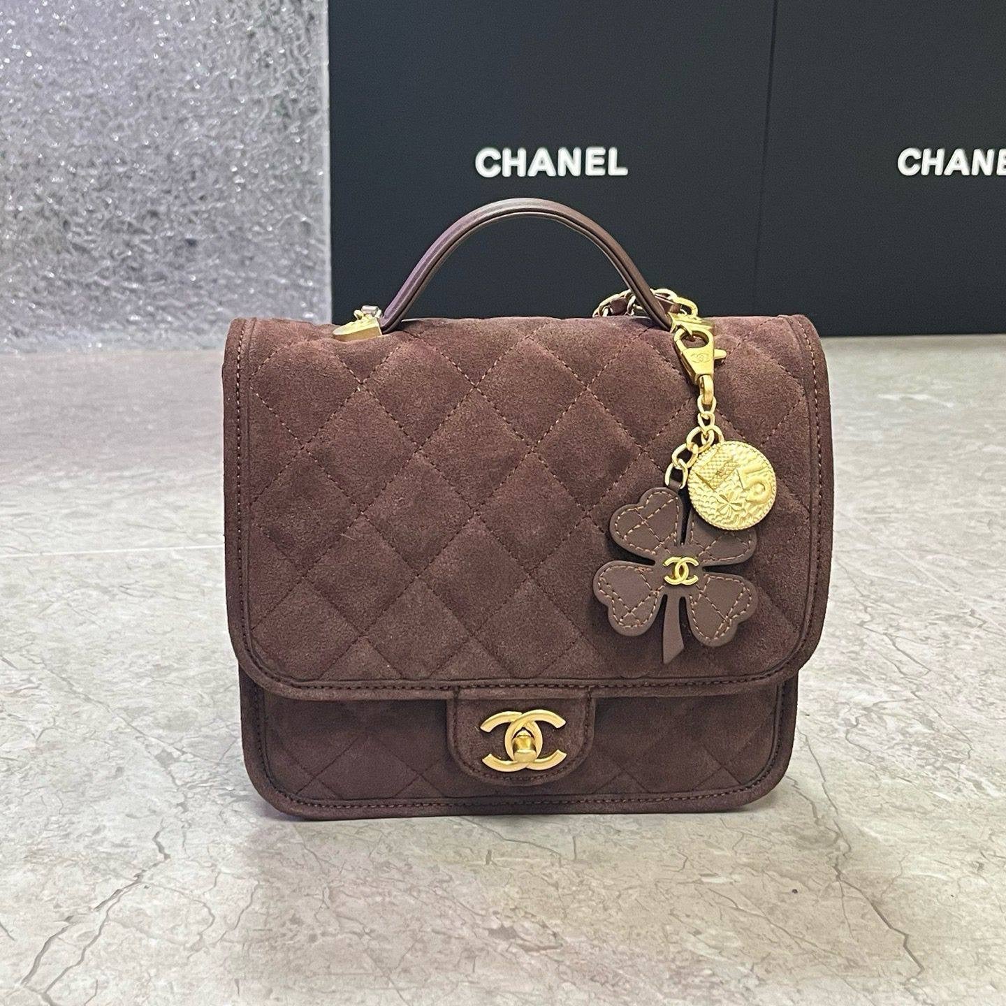 Chanel backpack Master 
270 dhs🇦🇪
#22cm
Zain228
♥️♥️♥️