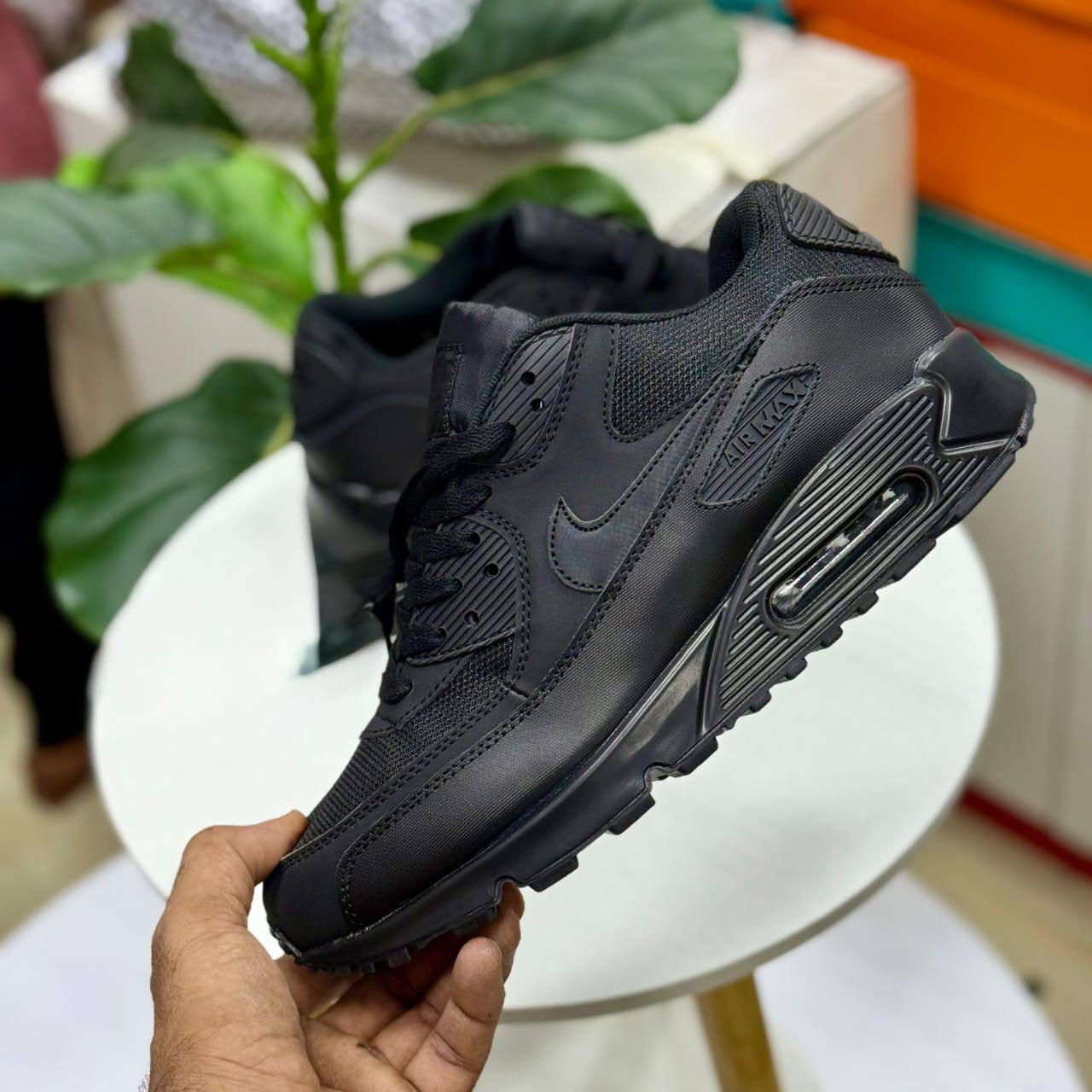 Airmax
Size 40 to 45
100 dhs🇦🇪
Zain27
♥️♥️♥️
