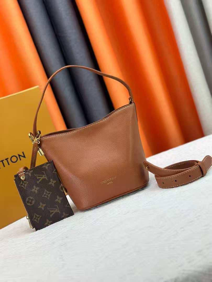 LV Master
270 dhs🇦🇪
#17cm
Zain228
♥️♥️♥️