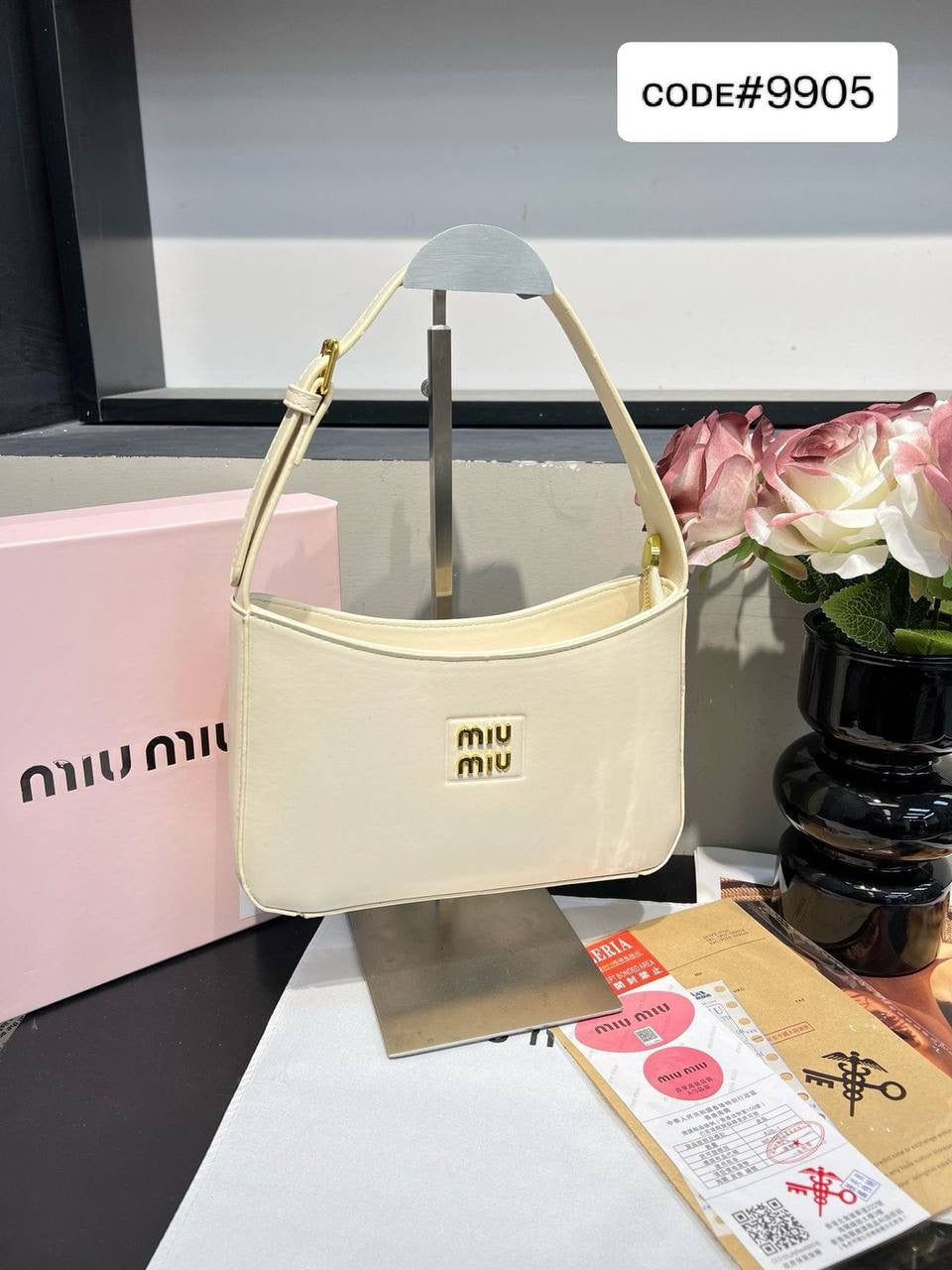 Miu Miu
sʜᴏᴜʟᴅᴇʀ ʙᴀɢ
ᴢɪᴘᴘᴇʀ ᴛʏᴘᴇ
ᴍᴀᴛᴛᴇ ʟᴇᴀᴛʜᴇʀ ᴍᴀᴛᴇʀɪᴀʟ
sɪᴢᴇ : 23 cm
ᴡɪᴛʜ BOX
🎁🎁🎁
65 dhs🇦🇪
Zain31
♥️♥️♥️