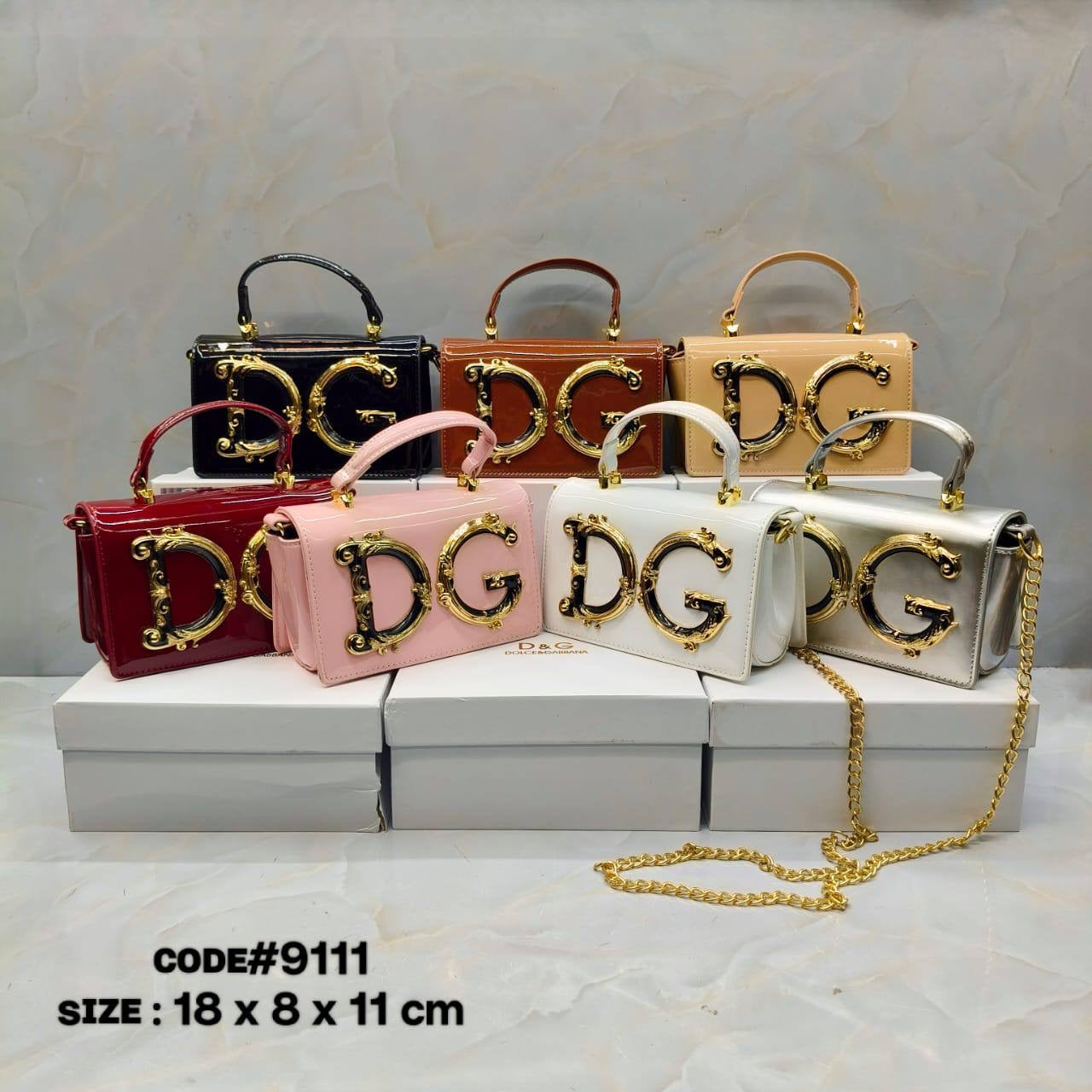 D&G
ᴛᴏᴘ ʜᴀɴᴅ ʙᴀɢ
ᴡɪᴛʜ ʟᴏɴɢ ᴄʜᴀɪɴ sʟɪɴɢ
ɢᴏʟᴅ ʜᴀʀᴅᴡᴀʀᴇ
ɢʟᴏssʏ ᴍᴀᴛᴇʀɪᴀʟ
sɪᴢᴇ : 18 cm
ᴡɪᴛʜ BOX
🎁🎁🎁
75 dhs🇦🇪
Zain31
♥️♥️♥️