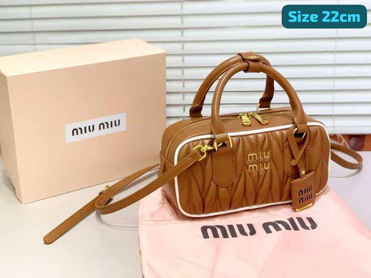 Miu Miu
Good quality 
with box 
🎁🎁🎁
95 dhs🇦🇪
Zain168
♥️♥️♥️
