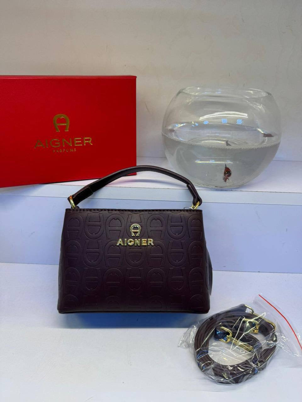 Aigner  
95 dhs🇦🇪 
with box 
🎁🎁🎁
Zain253
♥️♥️♥️