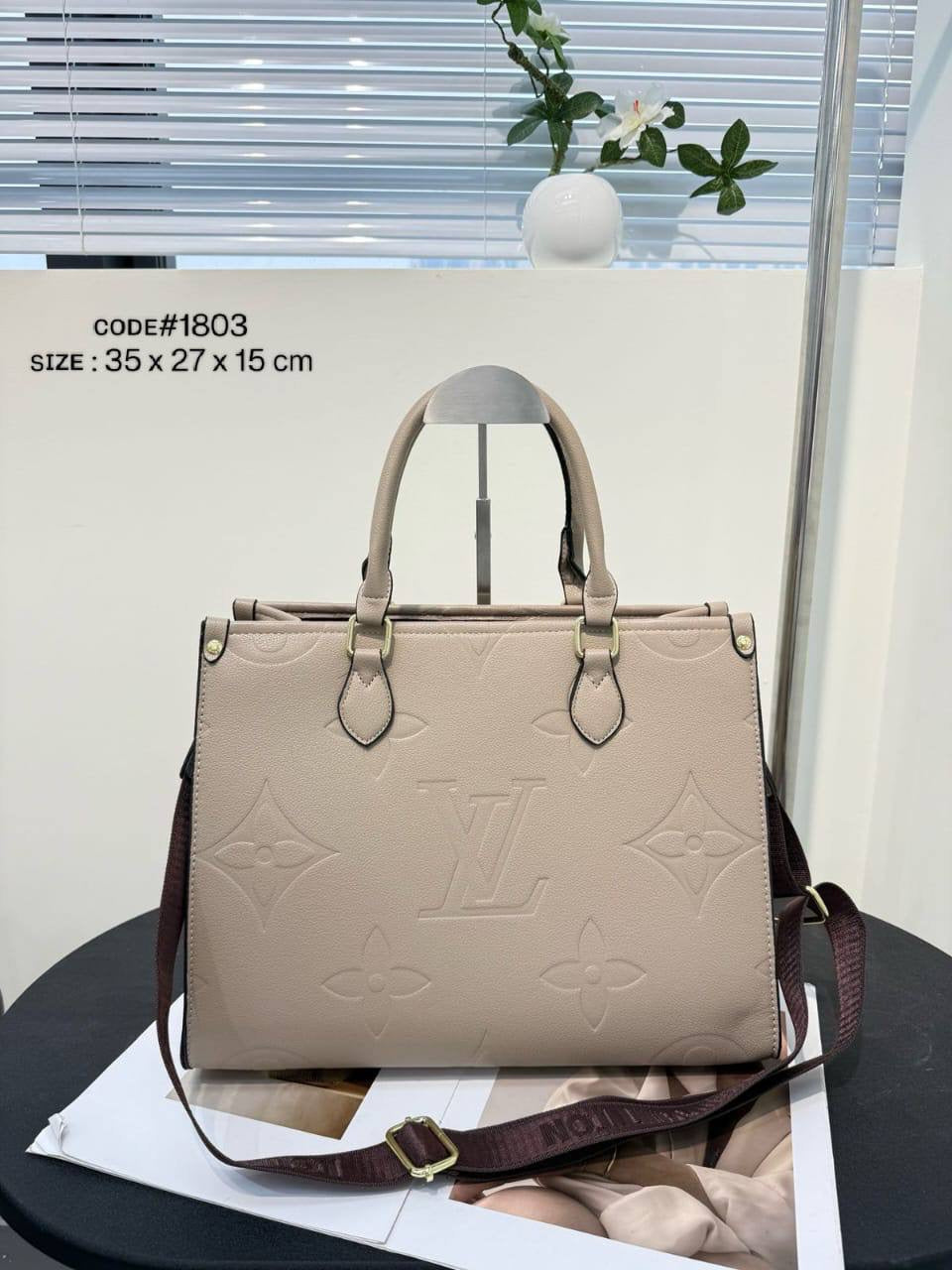 LV
ON THE GO ʜᴀɴᴅᴄᴀʀʀʏ
ᴡɪᴛʜ ʟᴏɴɢ ʙᴇʟᴛ sᴛʀᴀᴘ
sɪᴢᴇ: 35 cm
75 dhs🇦🇪
Zain31
♥️♥️♥️