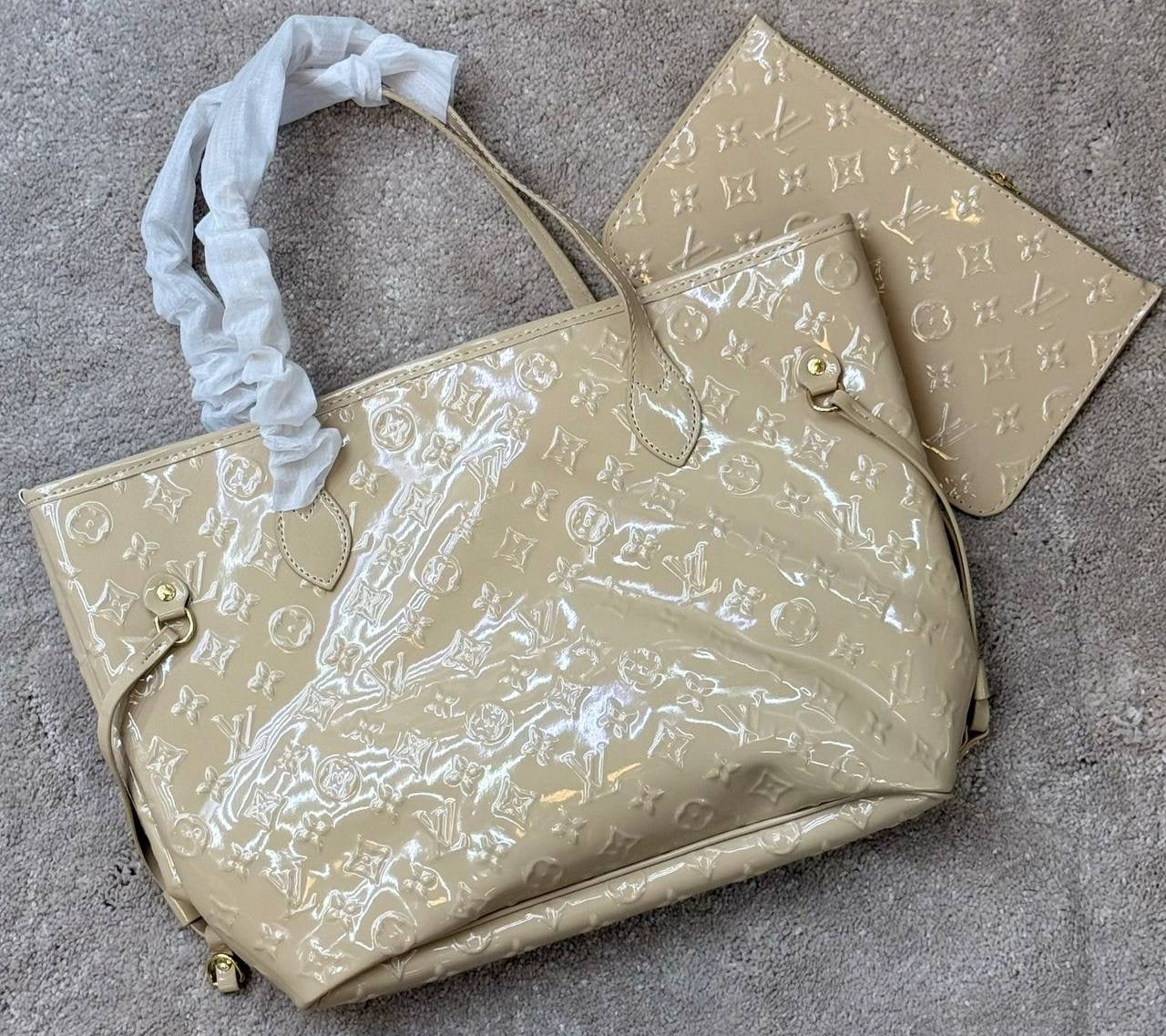 LV NEVERFULL GLOSSY 
GOOD QUALITY 
90 dhs🇦🇪
WITH BOX 
🎁🎁🎁
Zain28
♥️♥️♥️