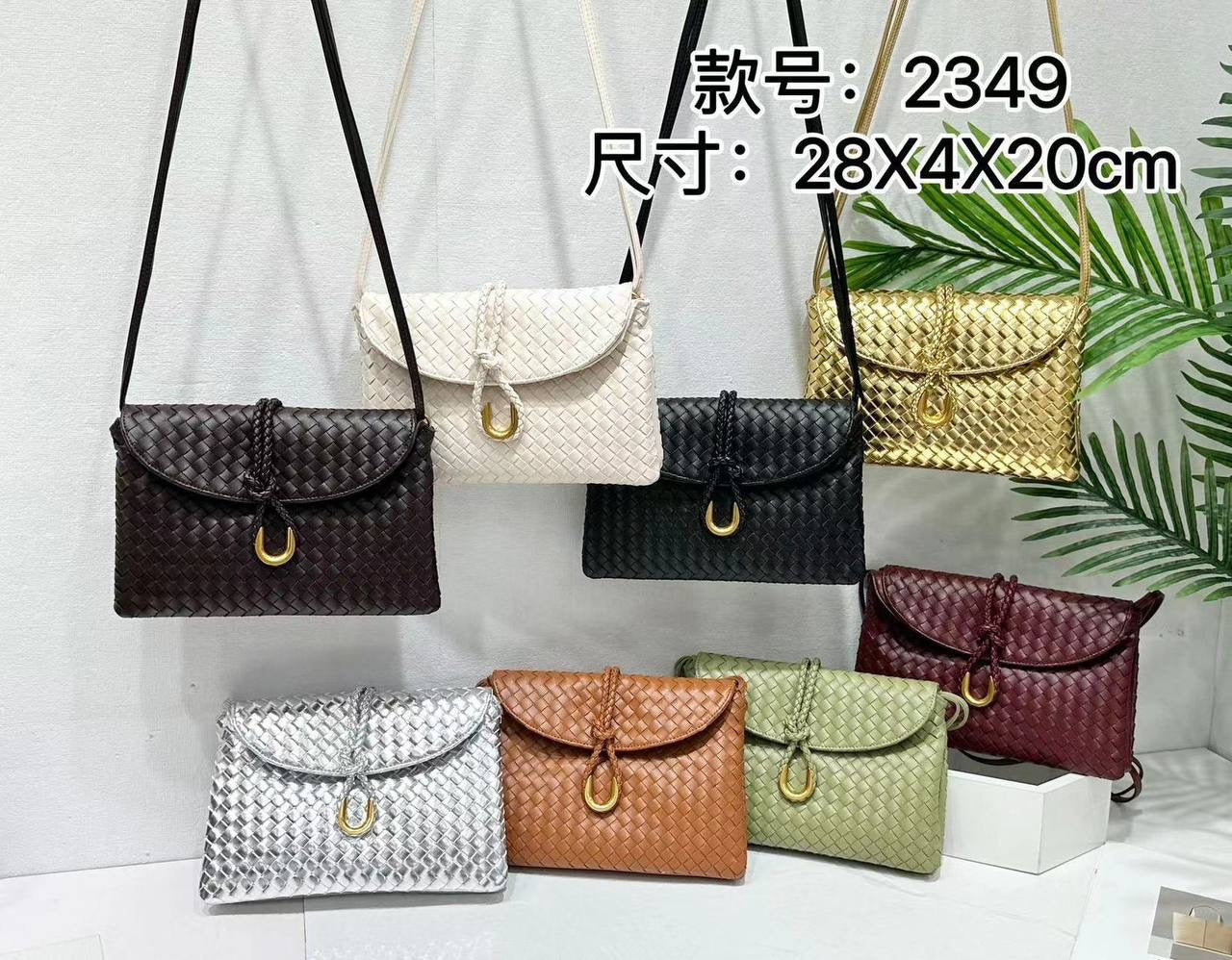 Bottega
WITH BOX 
🎁🎁🎁
95 dhs🇦🇪
Zain154
♥️♥️♥️