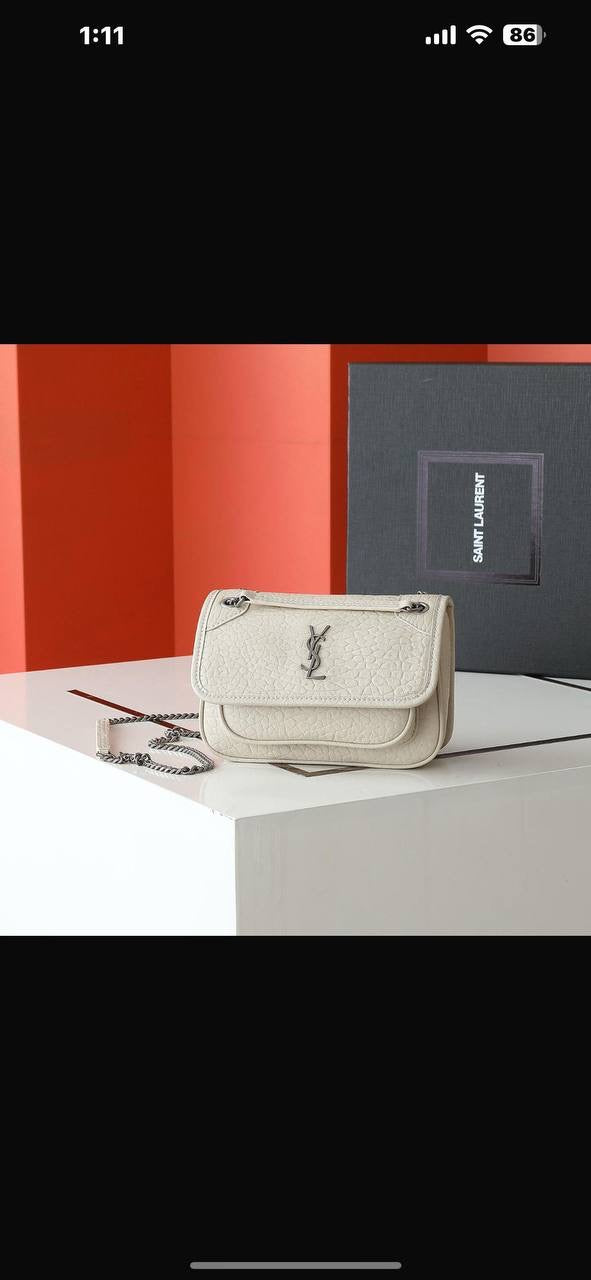 YSL Master
250 dhs🇦🇪
Zain192
♥️♥️♥️