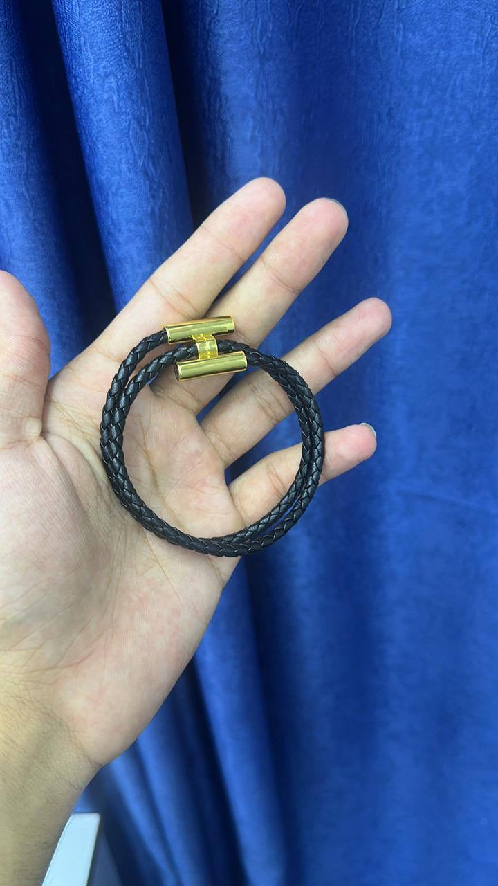 Hermes 
Breslat 💥
Master quality 💯
With normal boxes 📦 
50 dhs🇦🇪
With master box 🗃️ 
60 dhs🇦🇪
Zain216
♥️♥️♥️