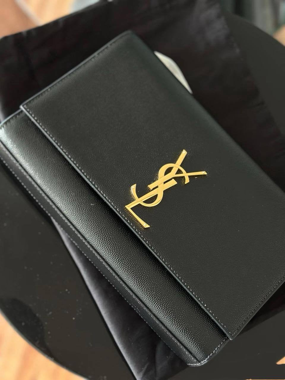 Ysl Kate
Size : 24 * 14.5 * 5.5  cm
95 dhs🇦🇪
with box 🎁
Zain115
♥️♥️♥️