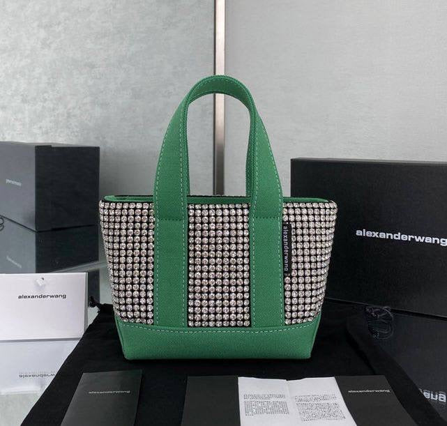 Alexanderwang  
offer price
65 dhs🇦🇪
Zain39
♥️♥️♥️