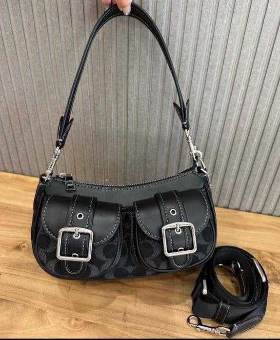 Coach Ashton 
Master quality
25cm × 10. 5cm × 7cm 
with box
🎁🎁🎁
300 dhs🇦🇪
Zain95
♥️♥️♥️