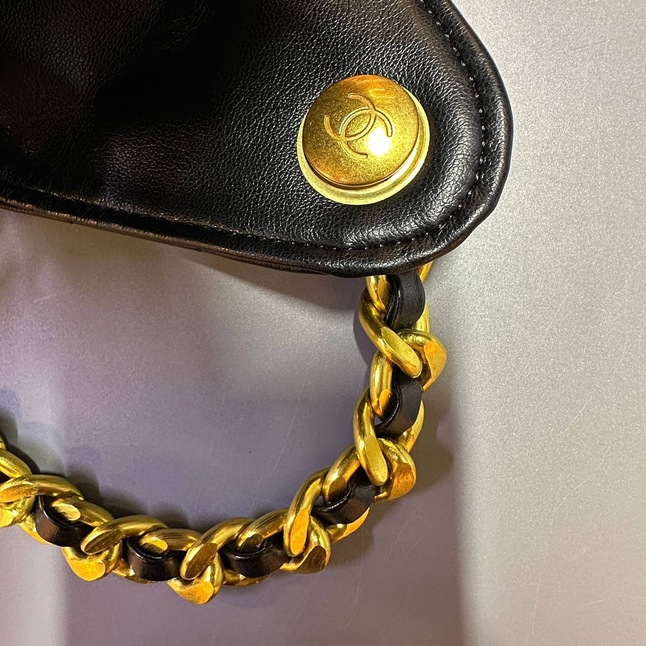 CHANEL 
Master 
WITH BOX 
🎁🎁🎁
210 dhs🇦🇪
Check with K 👉Q
Zain39
♥️♥️♥️