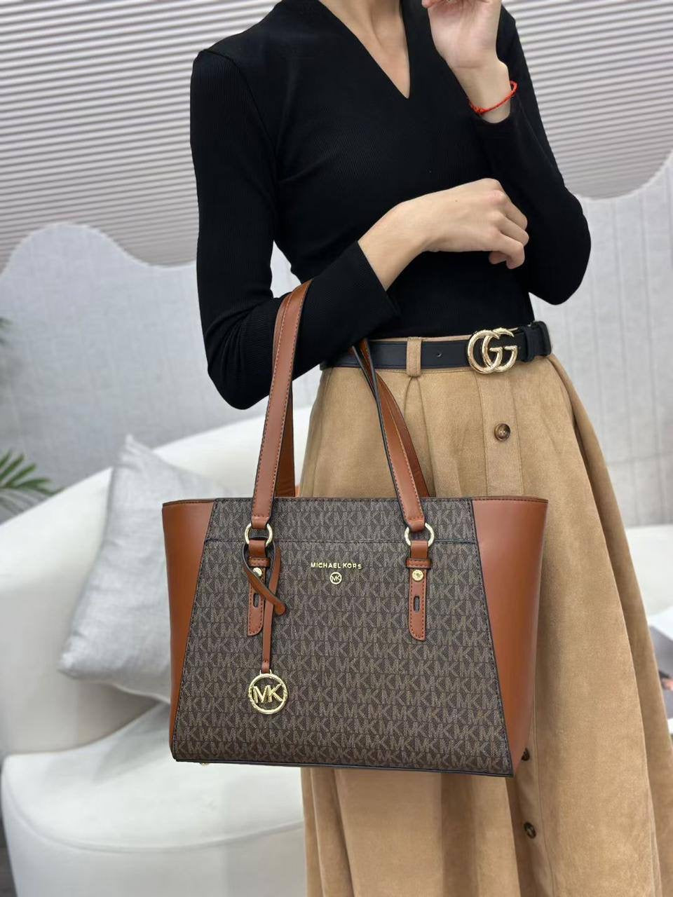 MK Tote
Size : 40 *  12 cm
95 dhs🇦🇪
Zain115
♥️♥️♥️