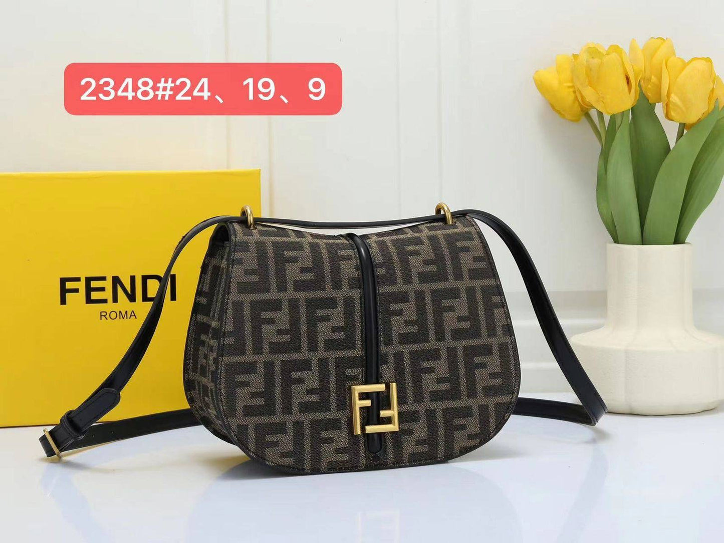 Fendi
With box 
🎁🎁🎁
85 dhs🇦🇪
Zain137
 ♥️♥️♥️