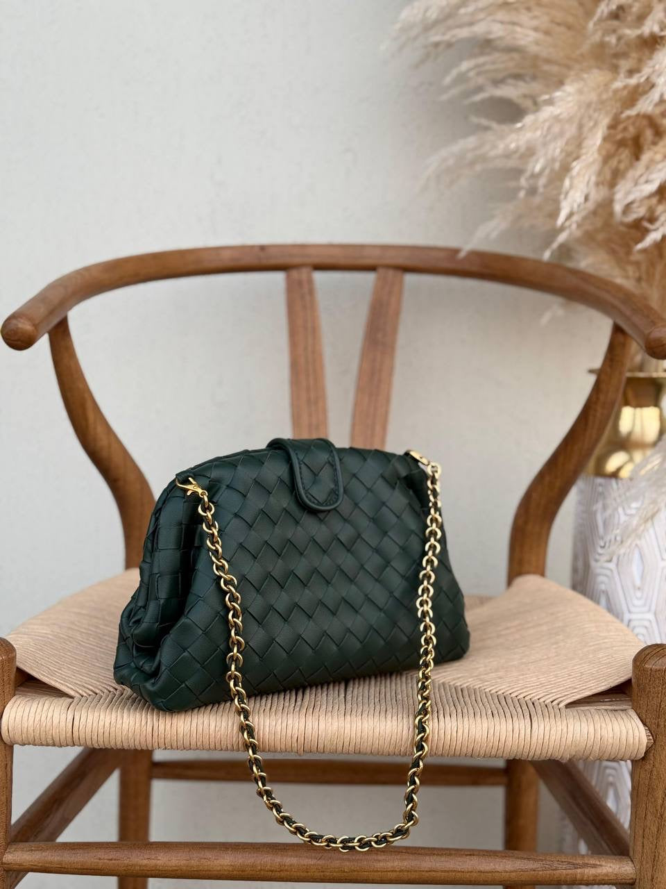 New collection✨✨✨
BOTTEGA VENETA
26cm
350 dhs🇦🇪
Top quality 
With box🎁
Zain167
♥️♥️♥️