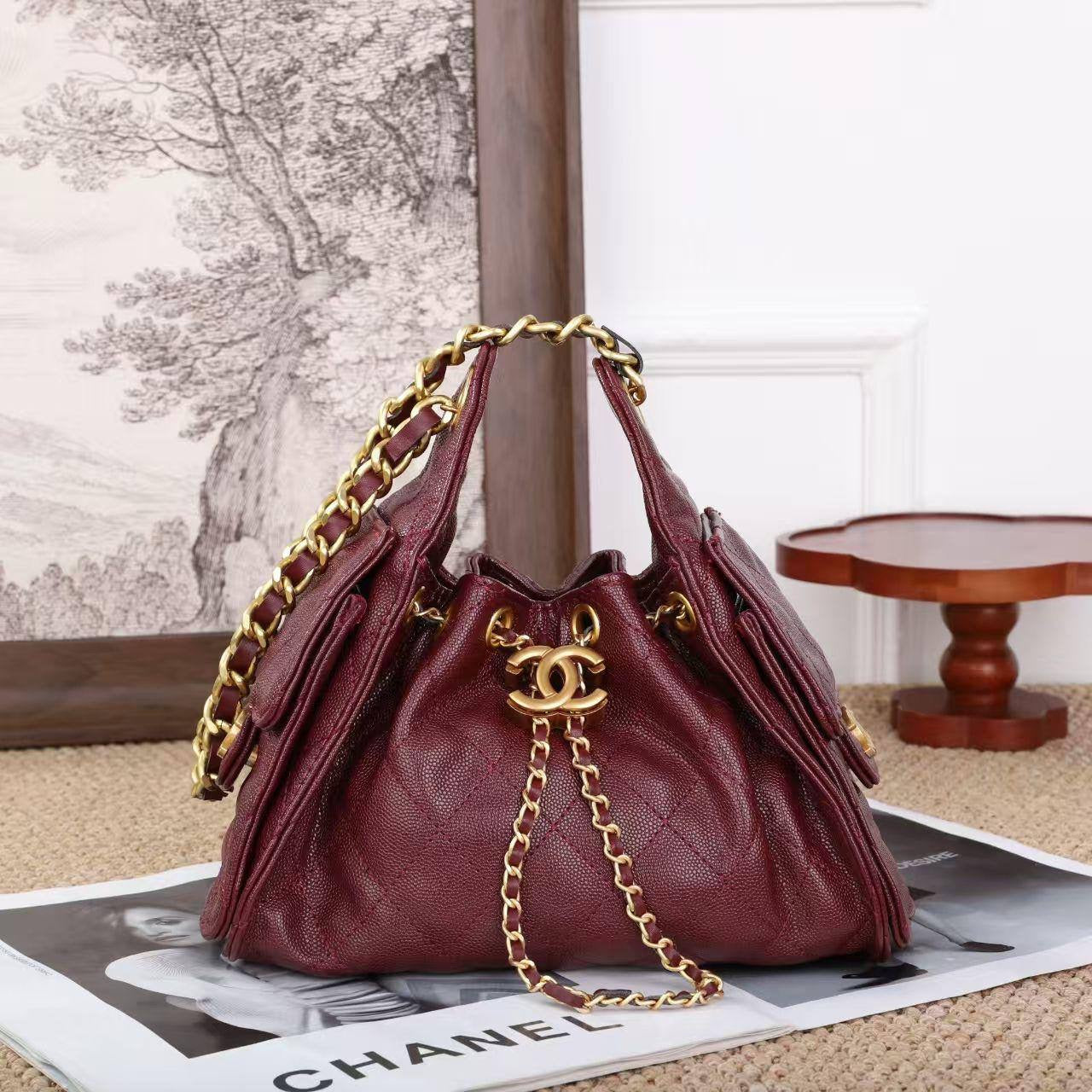 Chanel
Size 23cm
110 dhs🇦🇪 
with box 🎁
Zain175
♥️♥️♥️