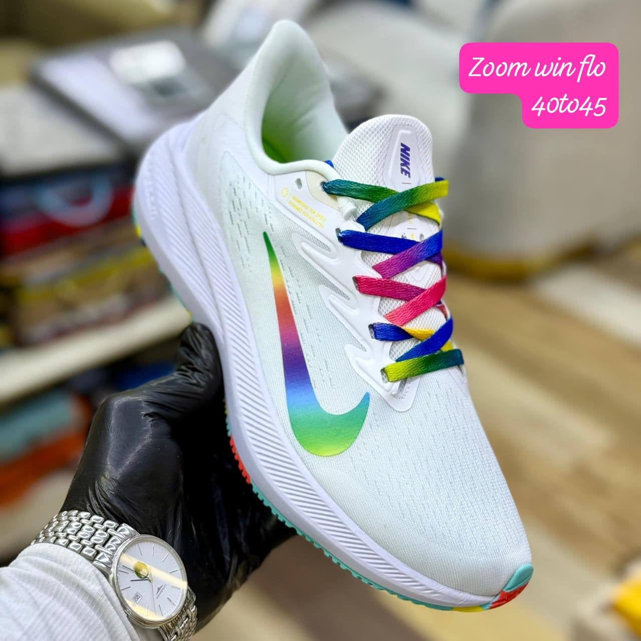 Nike zoom
Available size on pictures written 
100 dhs🇦🇪
Zain27
♥️♥️♥️