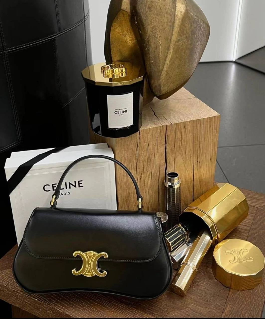 Celine
90 dhs🇦🇪
Good quality
 with box
🎁🎁🎁
Zain35
♥️♥️♥️