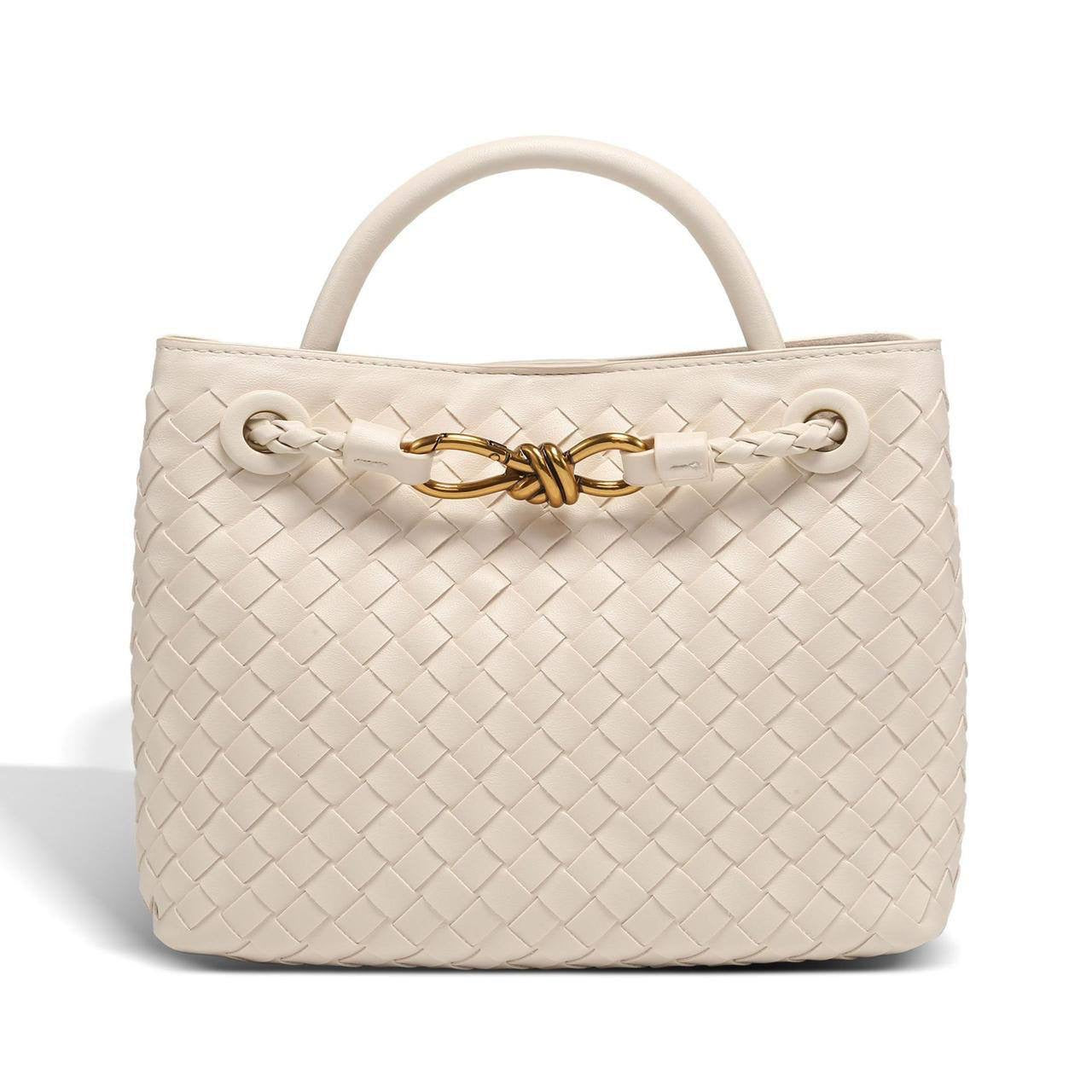 Offer YSL / MK / Hermes
Bottega
Size : 36 ~ 23  cm
70 dhs🇦🇪
with box🎁
Zain115
♥️♥️♥️♥️