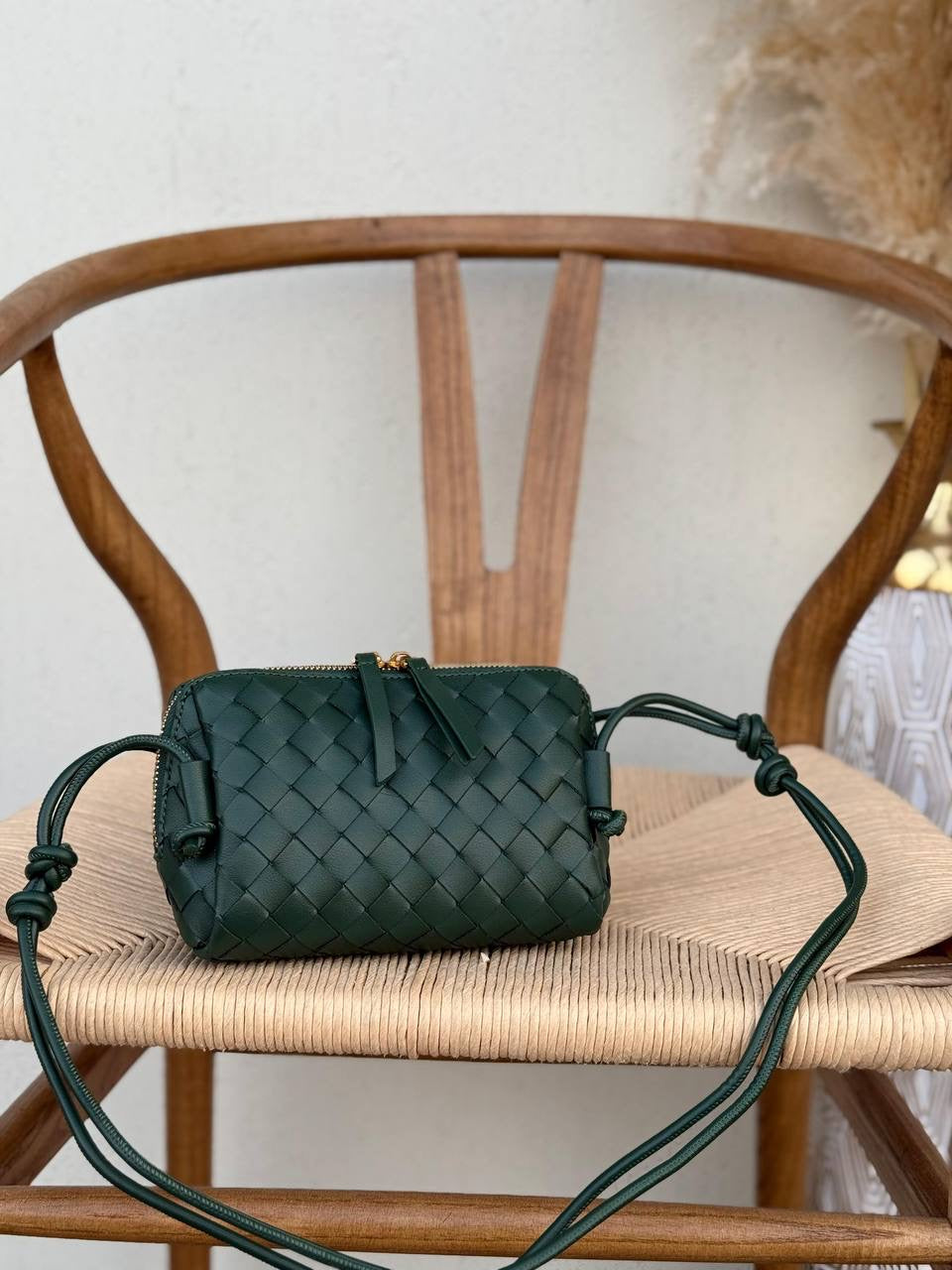 Available again✨✨✨
BOTTEGA VENETA
18cm
330 dhs🇦🇪
Top quality 
With box🎁
Zain167
♥️♥️♥️