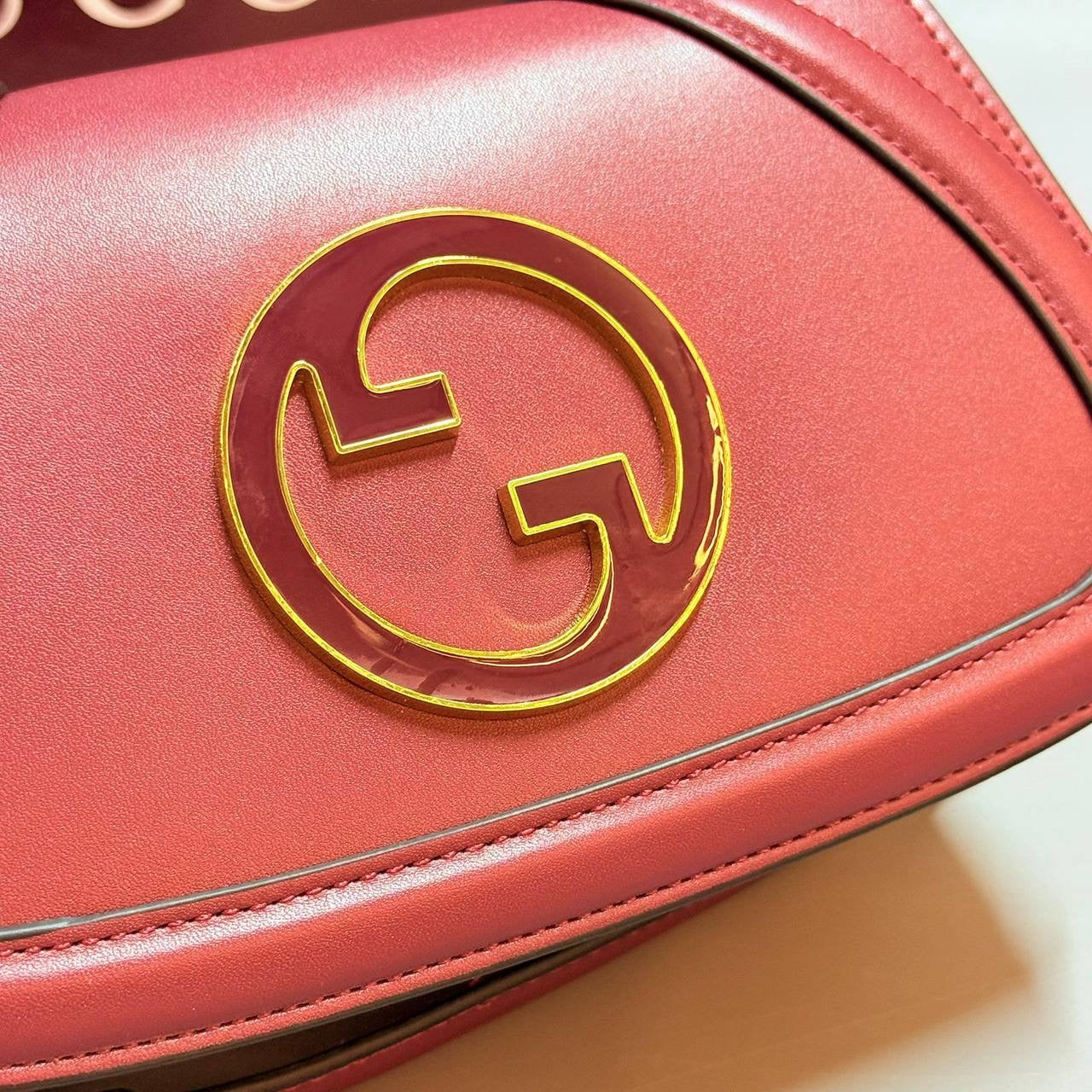 GUCCI 
NEW CAME GOOD QUALITY 
WITH BOX 
🎁🎁🎁
100 dhs🇦🇪
Zain39
♥️♥️♥️