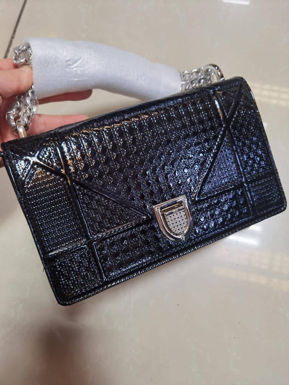 🎉 Discount 💐 D&G / Prada / Ysl / Gucci
Size: 25 ~ 19  cm
80 dhs🇦🇪
with box🎁
Zain115
♥️♥️♥️