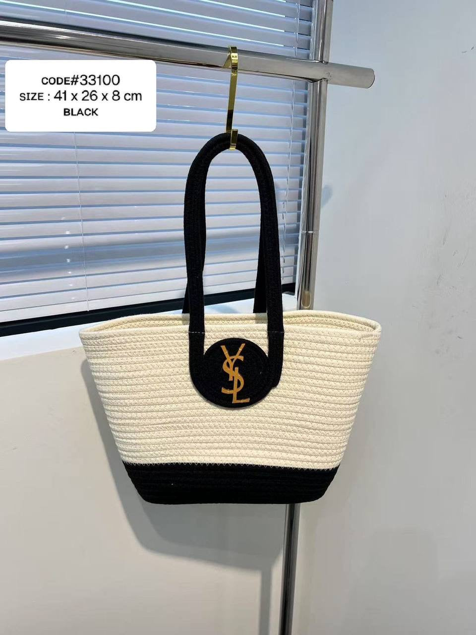 YSL - YVES SAINT LAURENT
BEACH  SHOULDER BAG
sɪᴢᴇ : 41 cm
60 dhs🇦🇪
Zain31
♥️♥️♥️