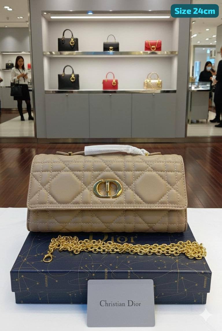 Dior
Good quality 
with box 
🎁🎁🎁
100 dhs🇦🇪
Zain186
♥️♥️♥️